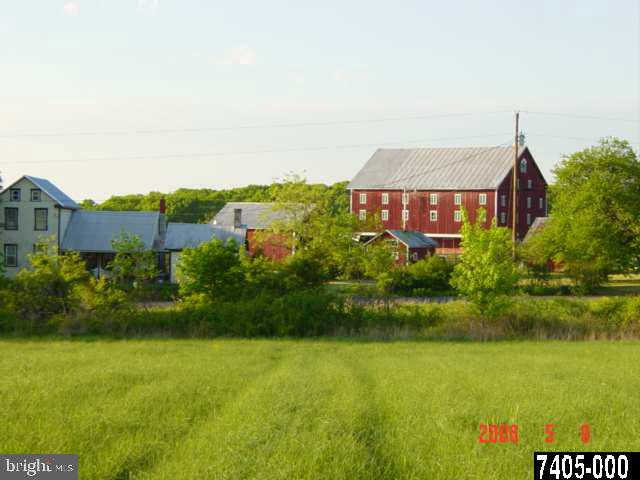 10 Patterson Road Gettysburg, PA 17325 - Photo 4 of 9 Gallery Image 4