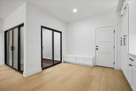 $815,000 | 5056 Academy Street, Houston, TX 77005