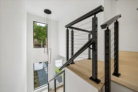 $815,000 | 5056 Academy Street, Houston, TX 77005