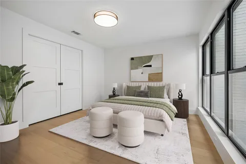 $815,000 | 5056 Academy Street, Houston, TX 77005
