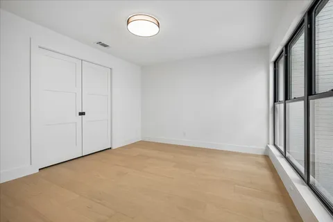 $815,000 | 5056 Academy Street, Houston, TX 77005