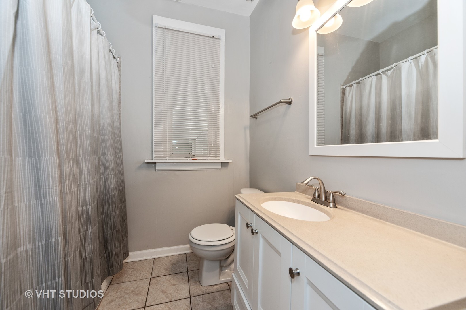 2706 North Ridgeway Avenue Chicago, IL 60647 - Photo 7 of 14 Gallery Image 7