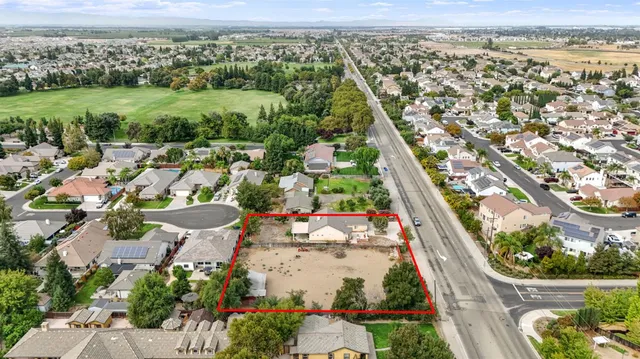 $975,000 | 984 East Woodward Avenue, Manteca, CA 95337