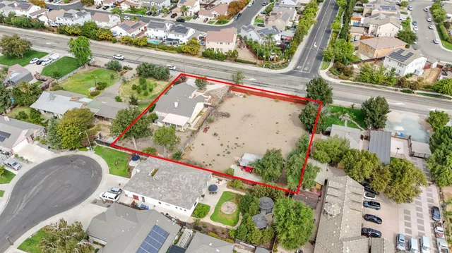 $975,000 | 984 East Woodward Avenue, Manteca, CA 95337