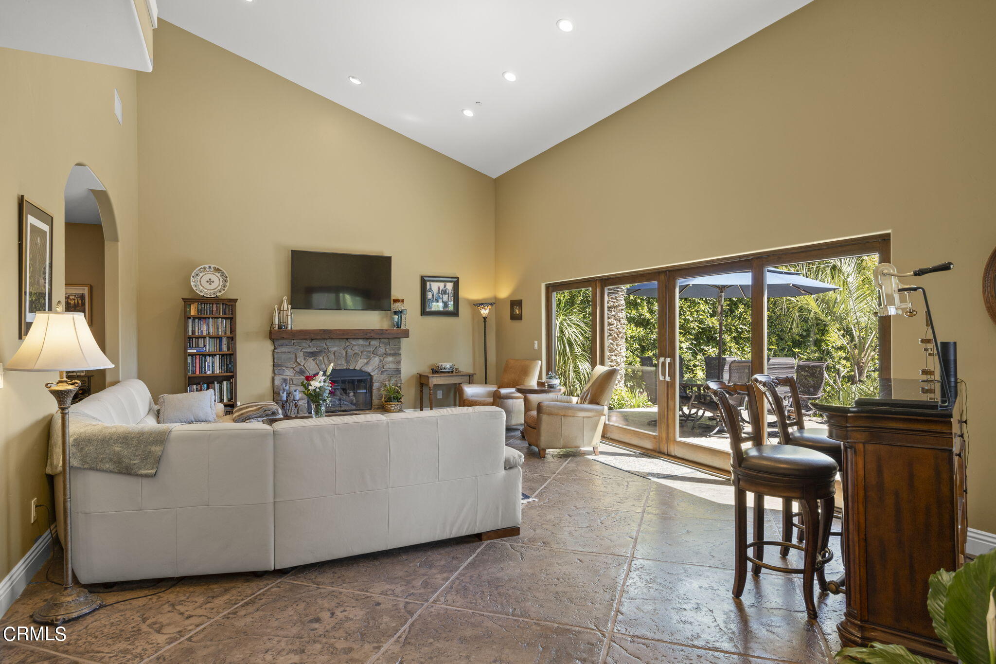 1006 Mesa Drive Camarillo, CA 93010 - Photo 15 of 74 Family Room