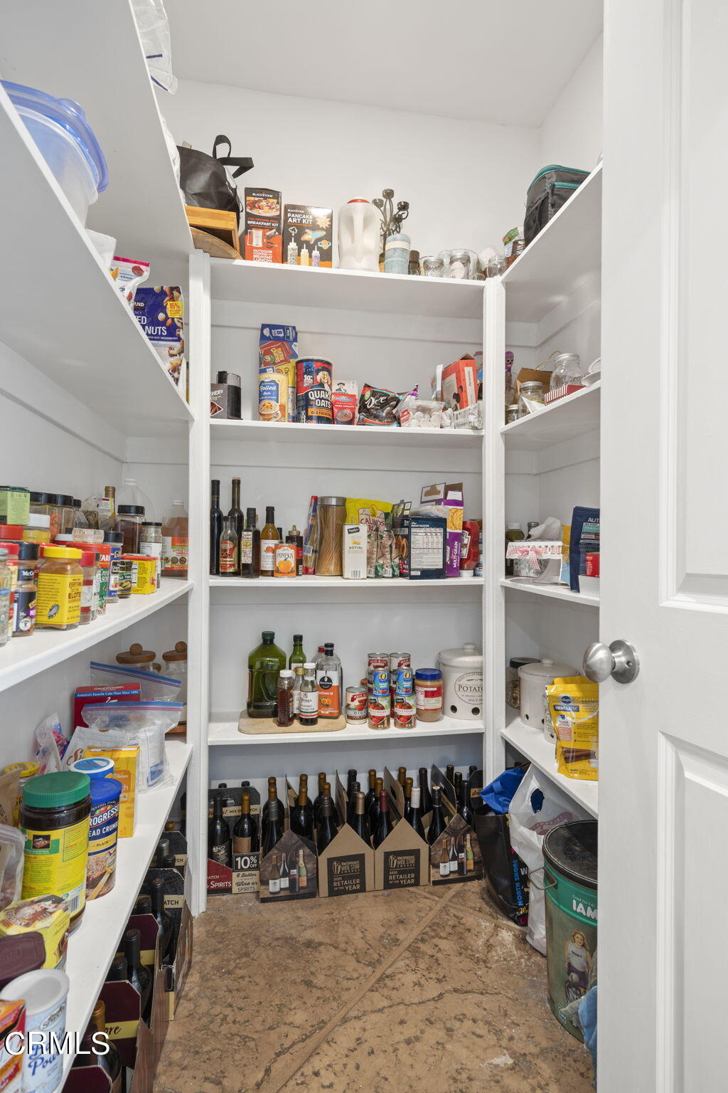 1006 Mesa Drive Camarillo, CA 93010 - Photo 29 of 74 a room with toys and storage racks
