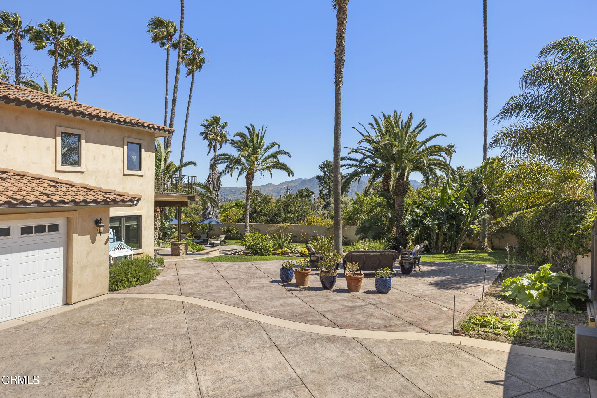 1006 Mesa Drive Camarillo, CA 93010 - Photo 64 of 74 a view of a park with potted plants
