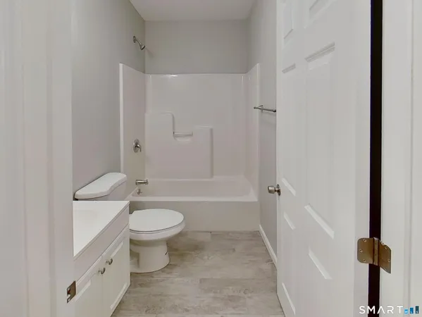 $469,900 | 16 South Street, Brooklyn, CT 06234