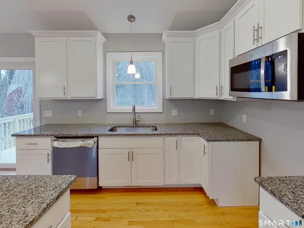 $469,900 | 16 South Street, Brooklyn, CT 06234