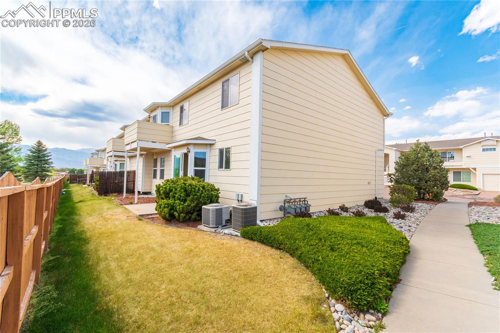 4839 Rusty Nail Point, Unit 101 Colorado Springs, CO 80916 - Photo 5 of 31