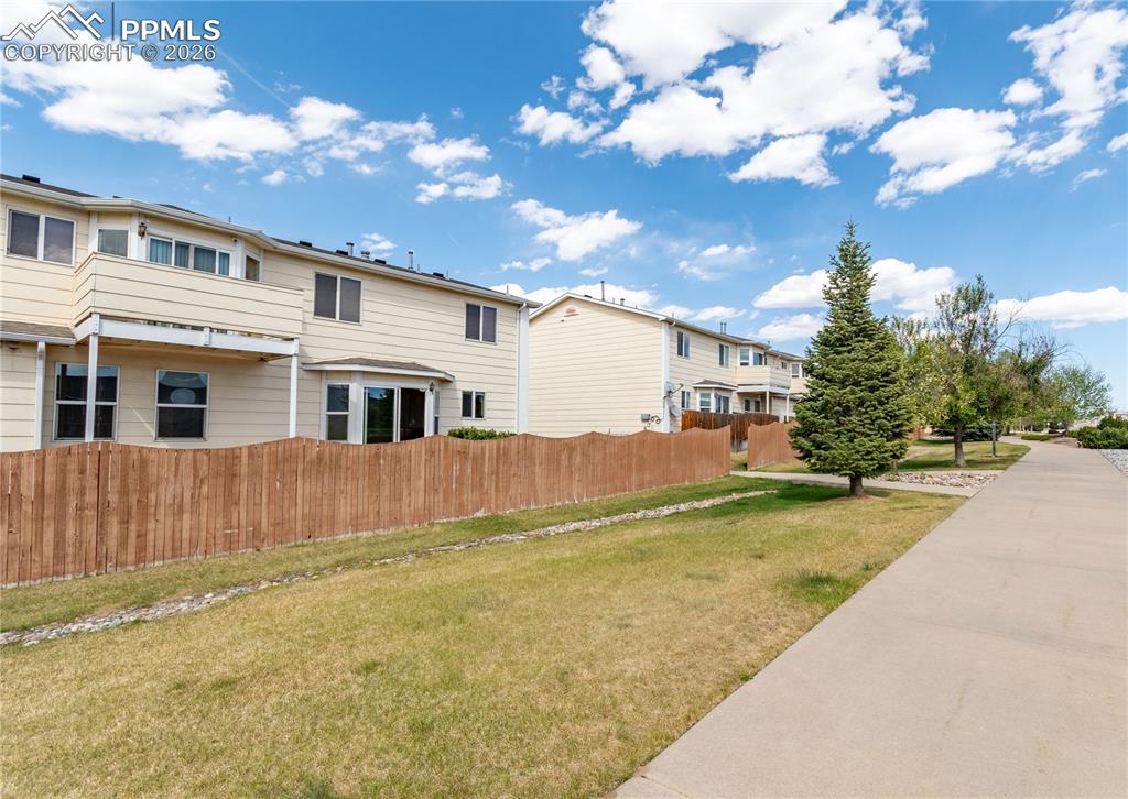 4839 Rusty Nail Point, Unit 101 Colorado Springs, CO 80916 - Photo 7 of 31