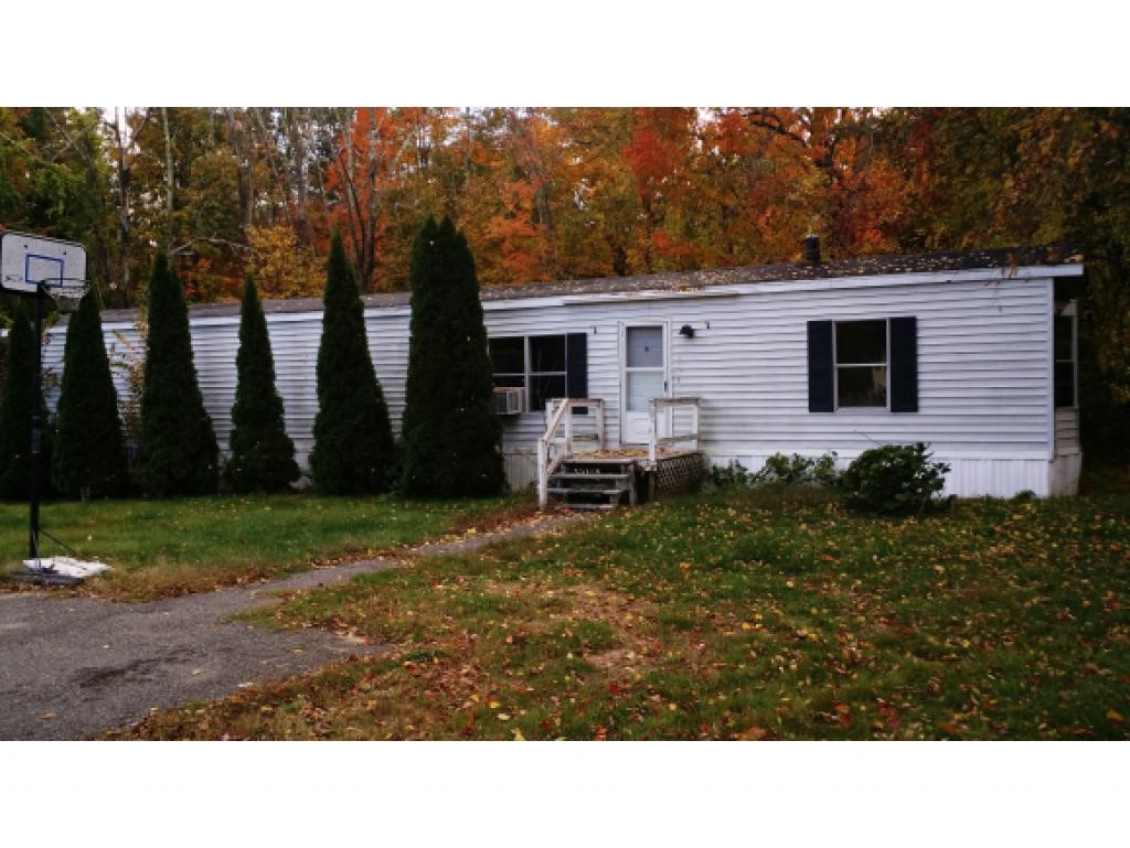 205 Hampstead Road Derry, NH 03038 - Photo 10 of 12