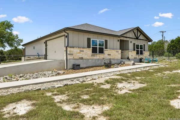 $489,000 | 118 Red Tail Cove, Spring Branch, TX 78070