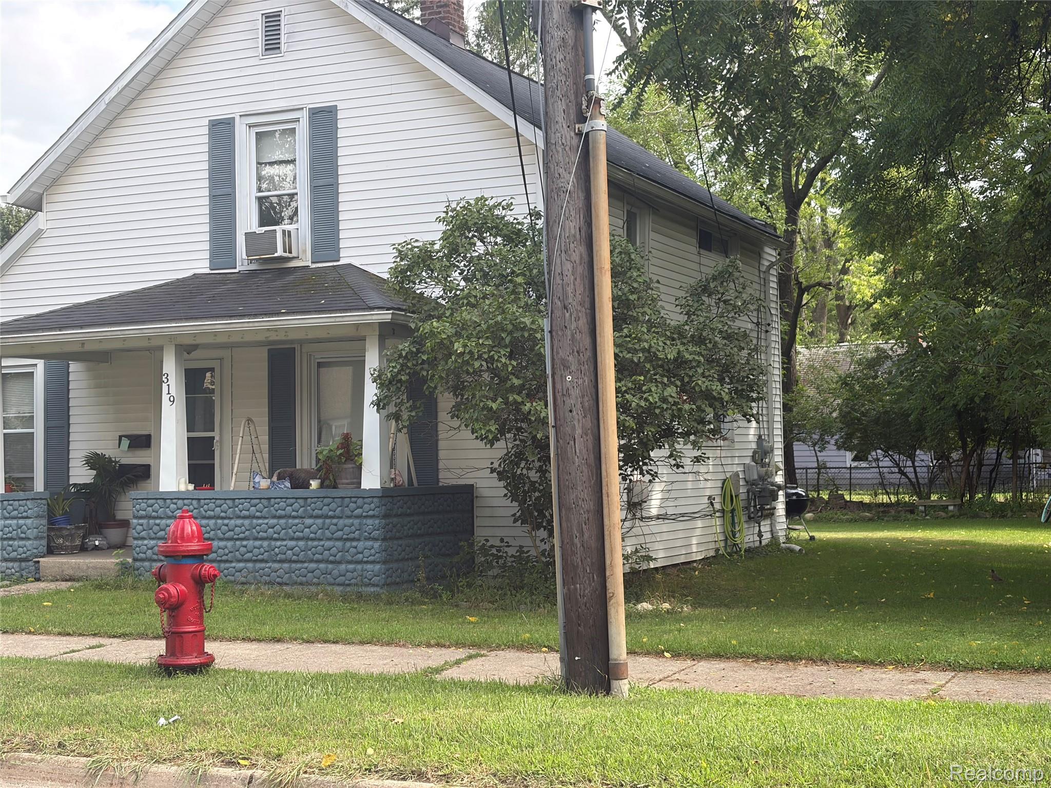 319 1st Street Rochester, MI 48307 - Photo 1 of 3 IMG_0635.jpeg