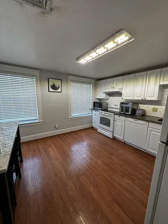 $2,500 | 144 East Main Street, Unit 2, Westborough, MA 01581
