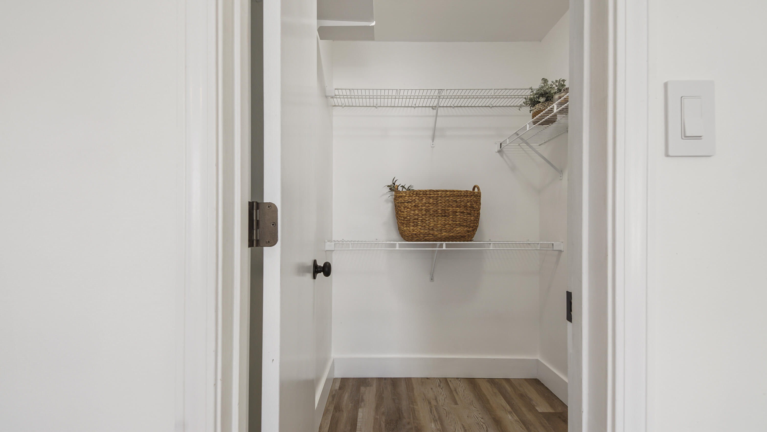 44 Ruby Circle Mary Esther, FL 32569 - Photo 20 of 34 a bathroom with a shower