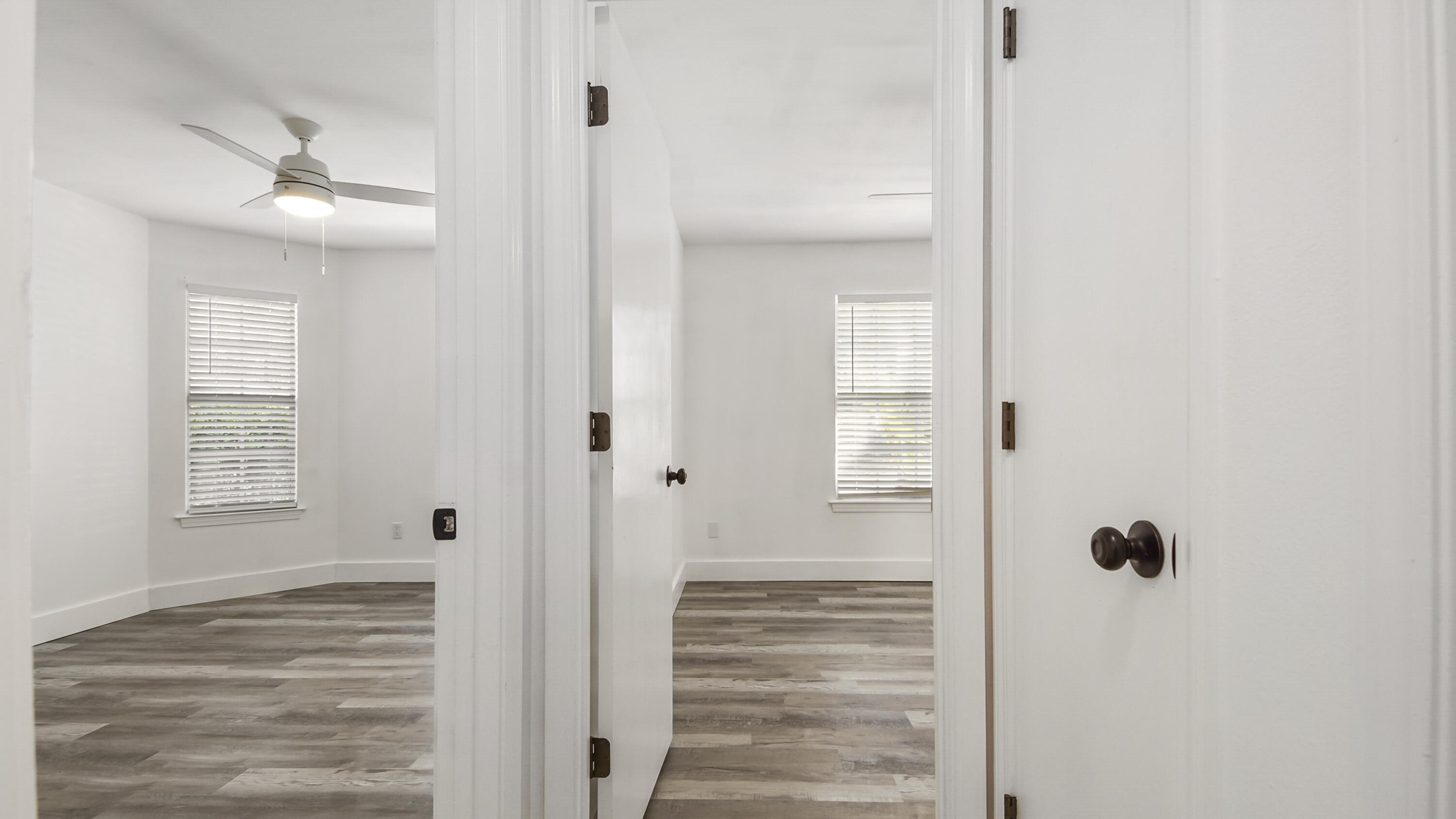 44 Ruby Circle Mary Esther, FL 32569 - Photo 23 of 34 a view of a hallway with windows and entryway