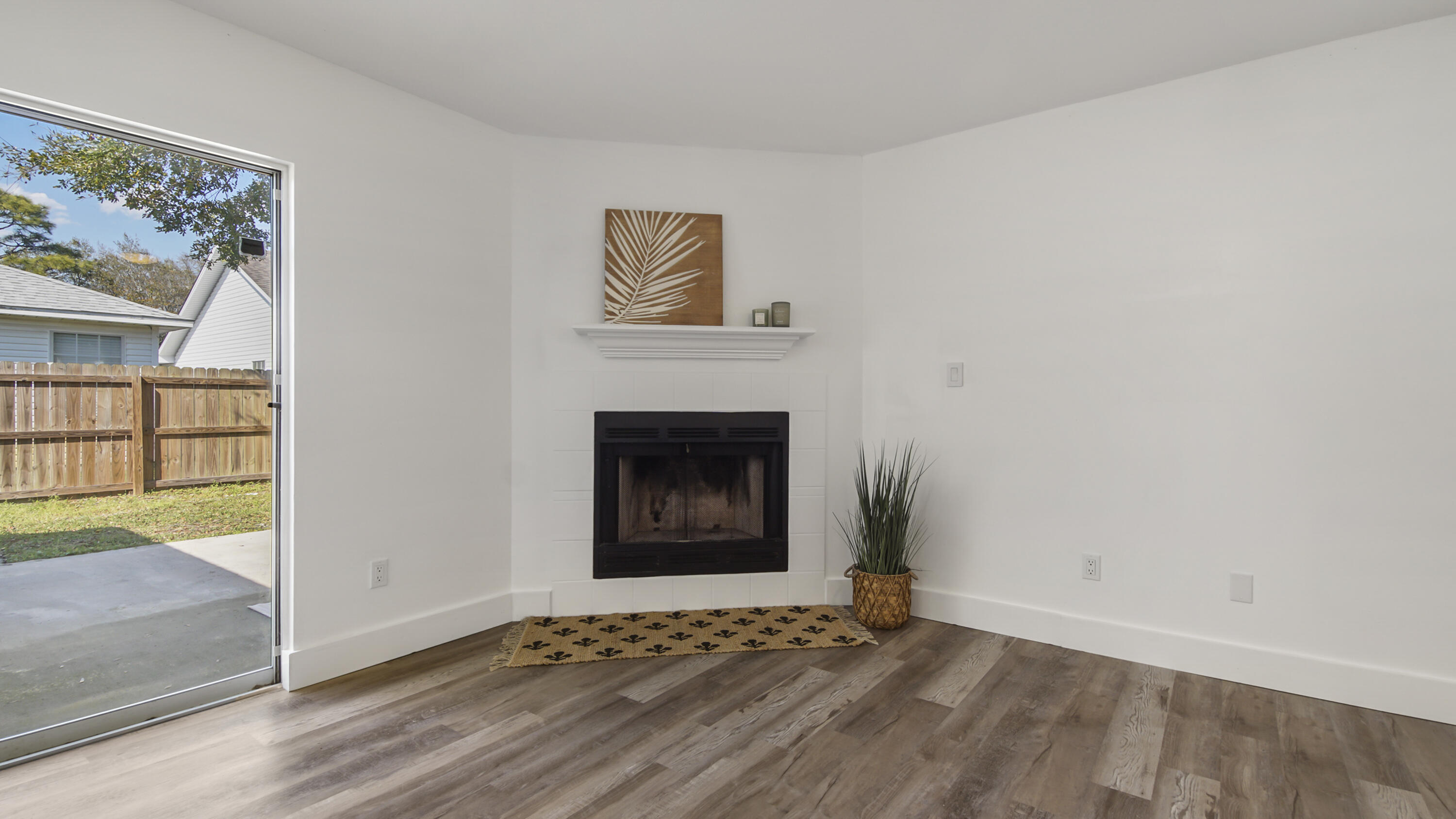 44 Ruby Circle Mary Esther, FL 32569 - Photo 4 of 34 a view of an empty room with a window