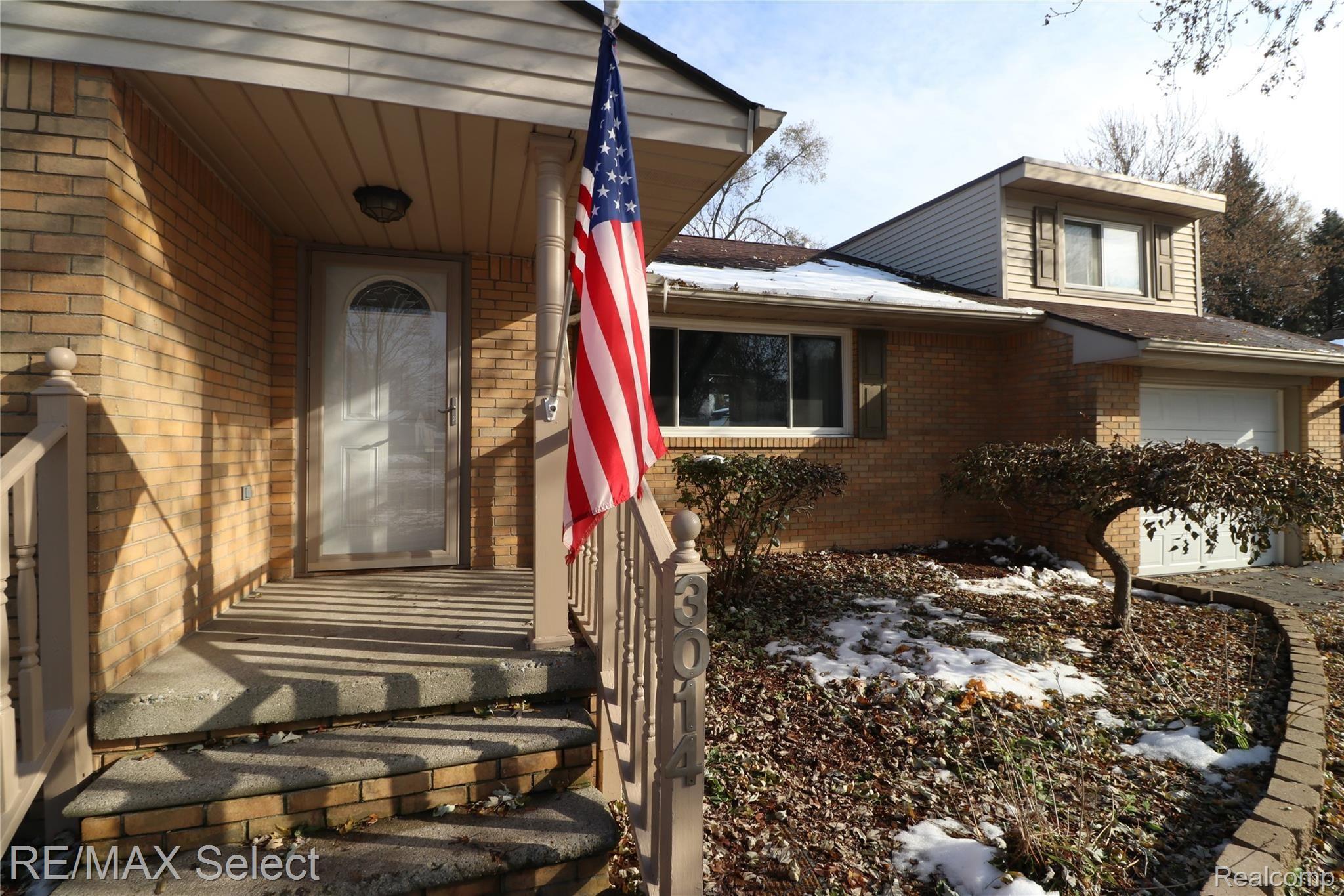 3014 Covert Road Flint, MI 48506 - Photo 5 of 23 IMG_9852.JPG