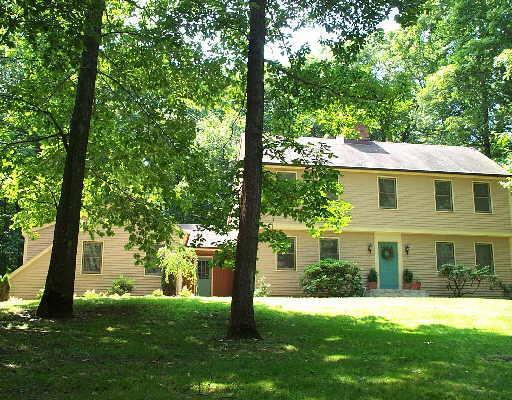 3 North Branch Road Newtown, CT 06470 - Photo 1 of 1 a front view of a house with a yard