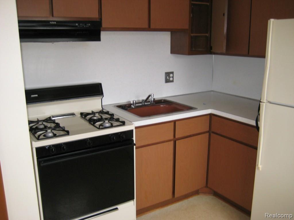1236 Holmes Road, Unit 6 Ypsilanti, MI 48198 - Photo 3 of 8