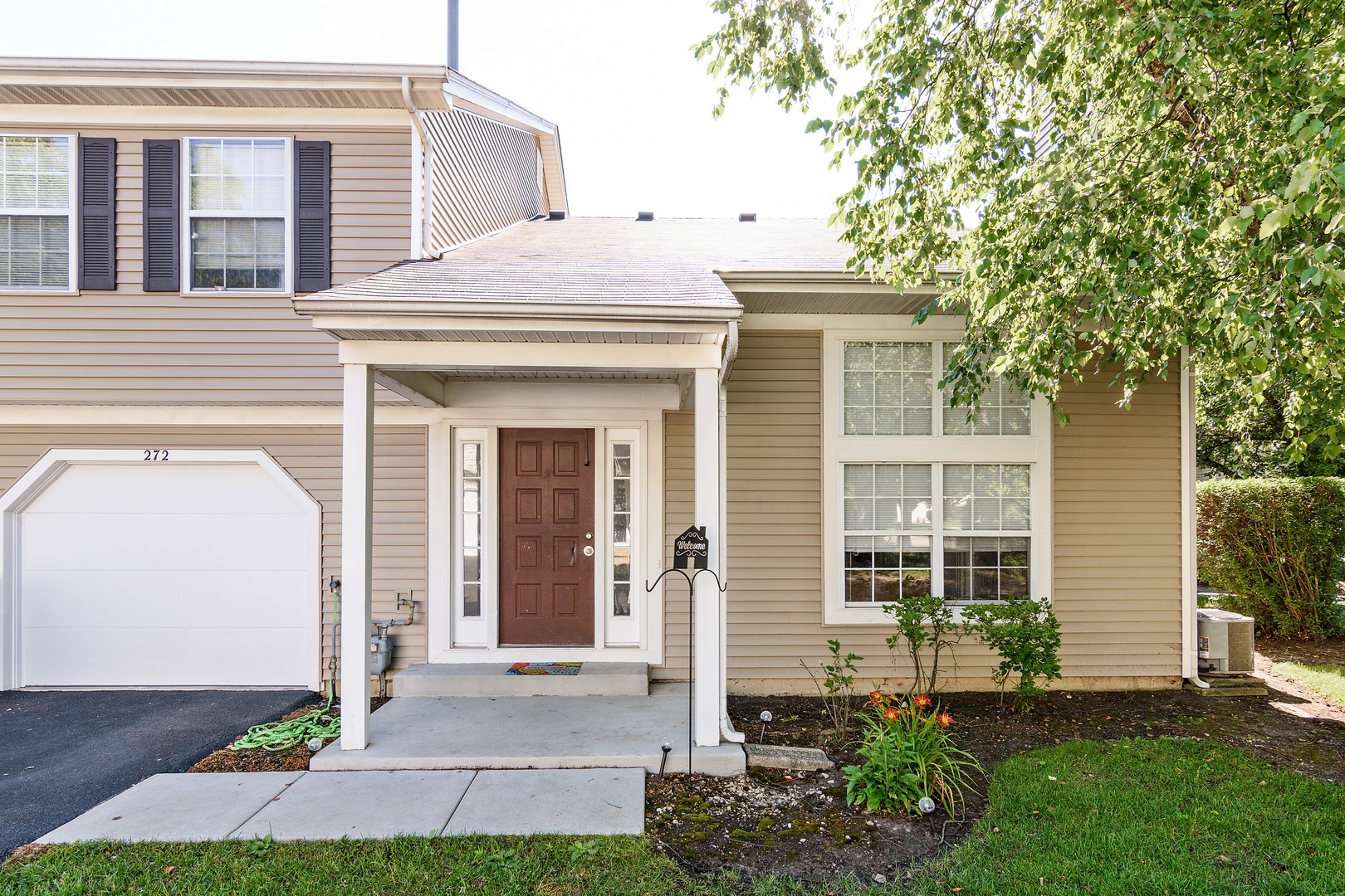 272 Butternut Lane, Unit 272 Streamwood, IL 60107 - Photo 1 of 11