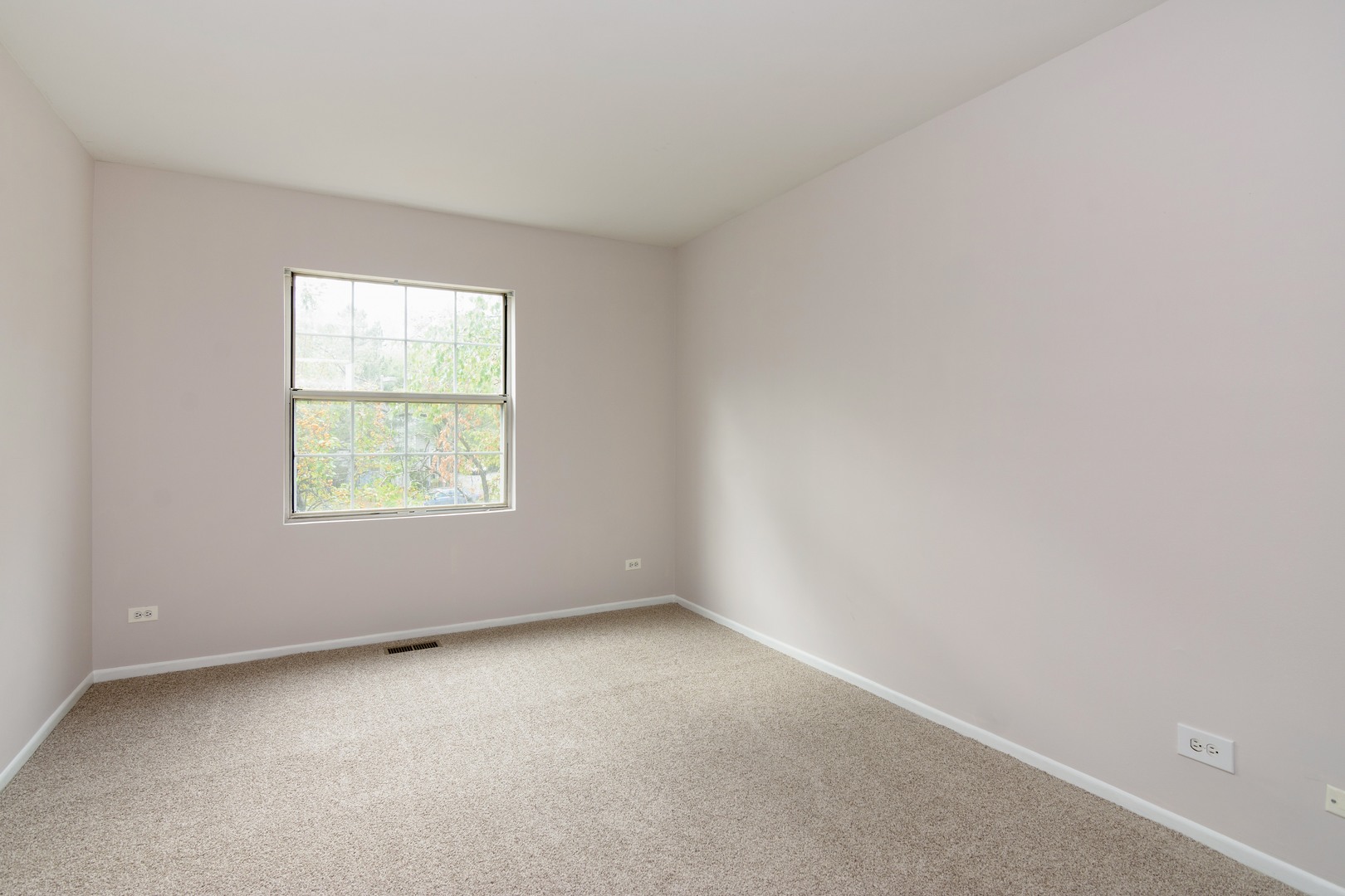 272 Butternut Lane, Unit 272 Streamwood, IL 60107 - Photo 8 of 11