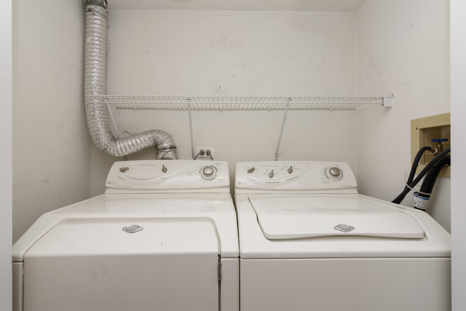 272 Butternut Lane, Unit 272 Streamwood, IL 60107 - Photo 10 of 11