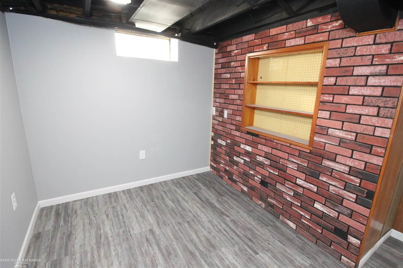 18118 Stephens Road Eastpointe, MI 48021 - Photo 20 of 25 50062893-19.JPG
