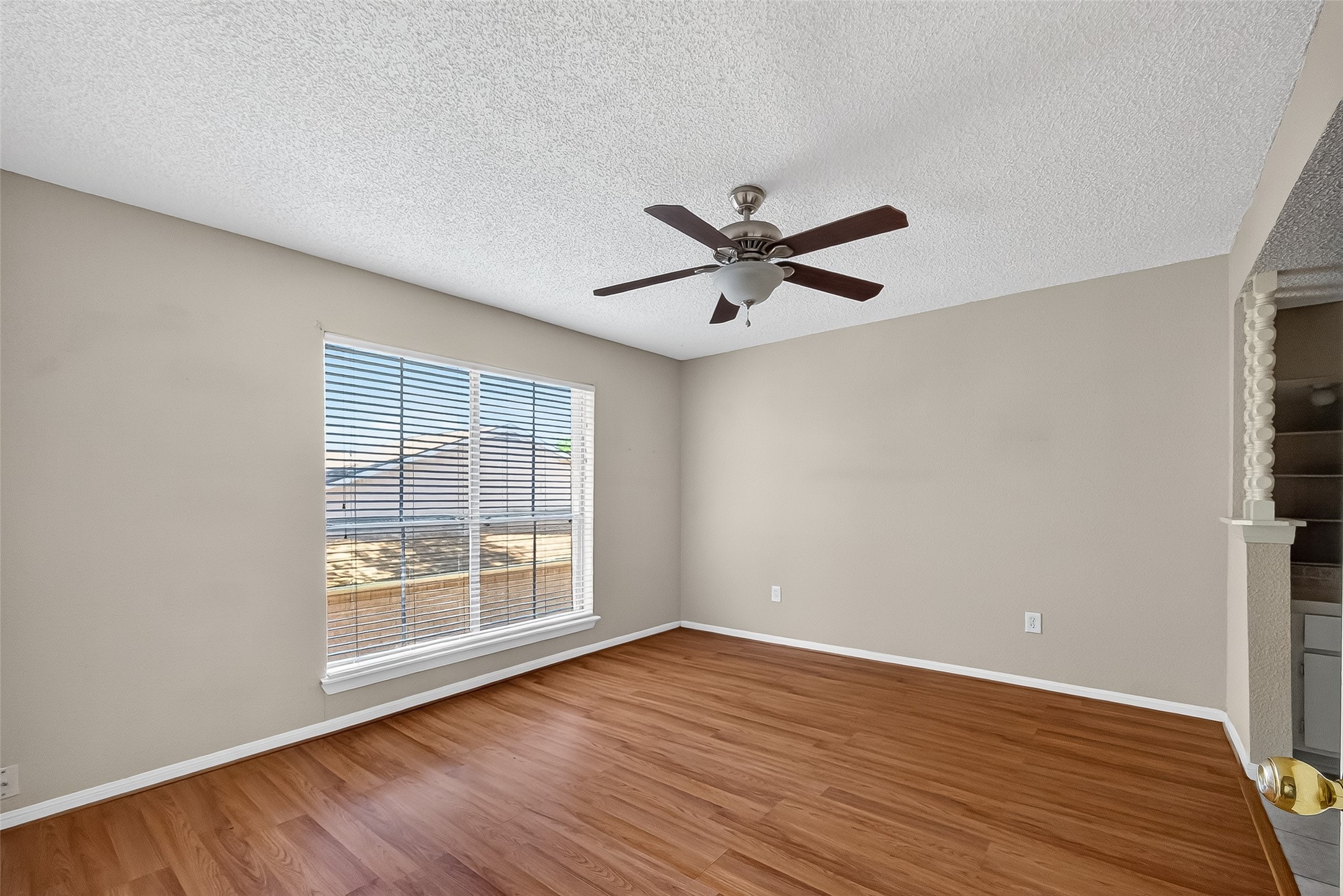 1505 Ward Road, Unit 214 Baytown, TX 77520 - Photo 11 of 33 Master Bedroom