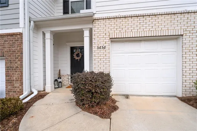 a house view with a outdoor space