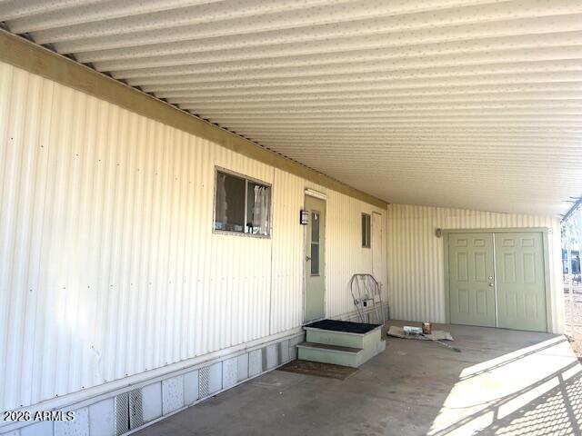 2605 South Tomahawk Road, Unit 187 Apache Junction, AZ 85119 - Photo 28 of 33 a view of a livingroom with a large window