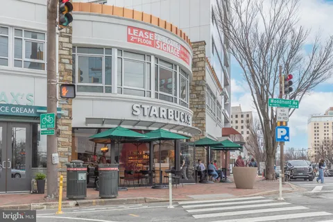 $330,000 | 4801 Fairmont Avenue, Unit 411, Bethesda, MD 20814