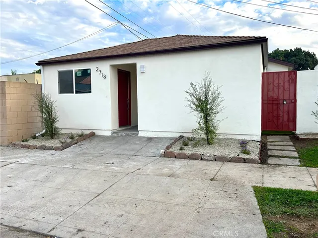 $2,900 | 2720 West 70th Street, Los Angeles, CA 90043