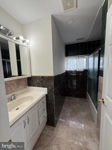 $3,800 | 3003 Preston Avenue, Alexandria, VA 22306