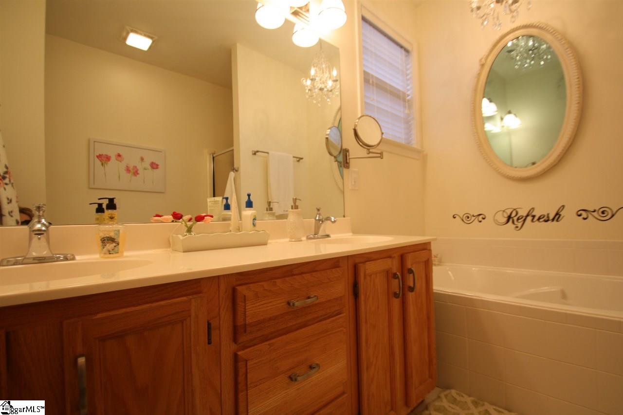 415 Roberts Road Taylors, SC 29687 - Photo 12 of 28 Gallery Image 12