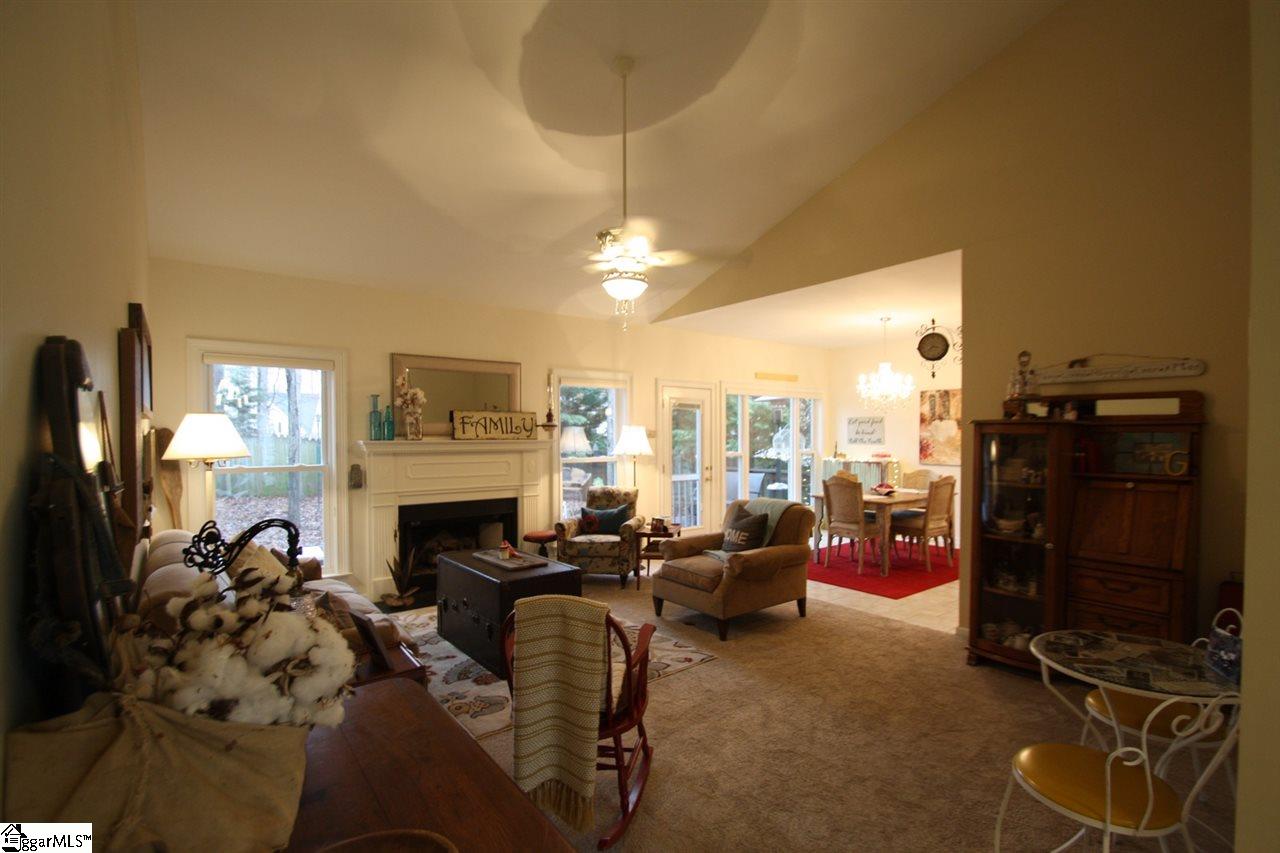 415 Roberts Road Taylors, SC 29687 - Photo 3 of 28 Gallery Image 3