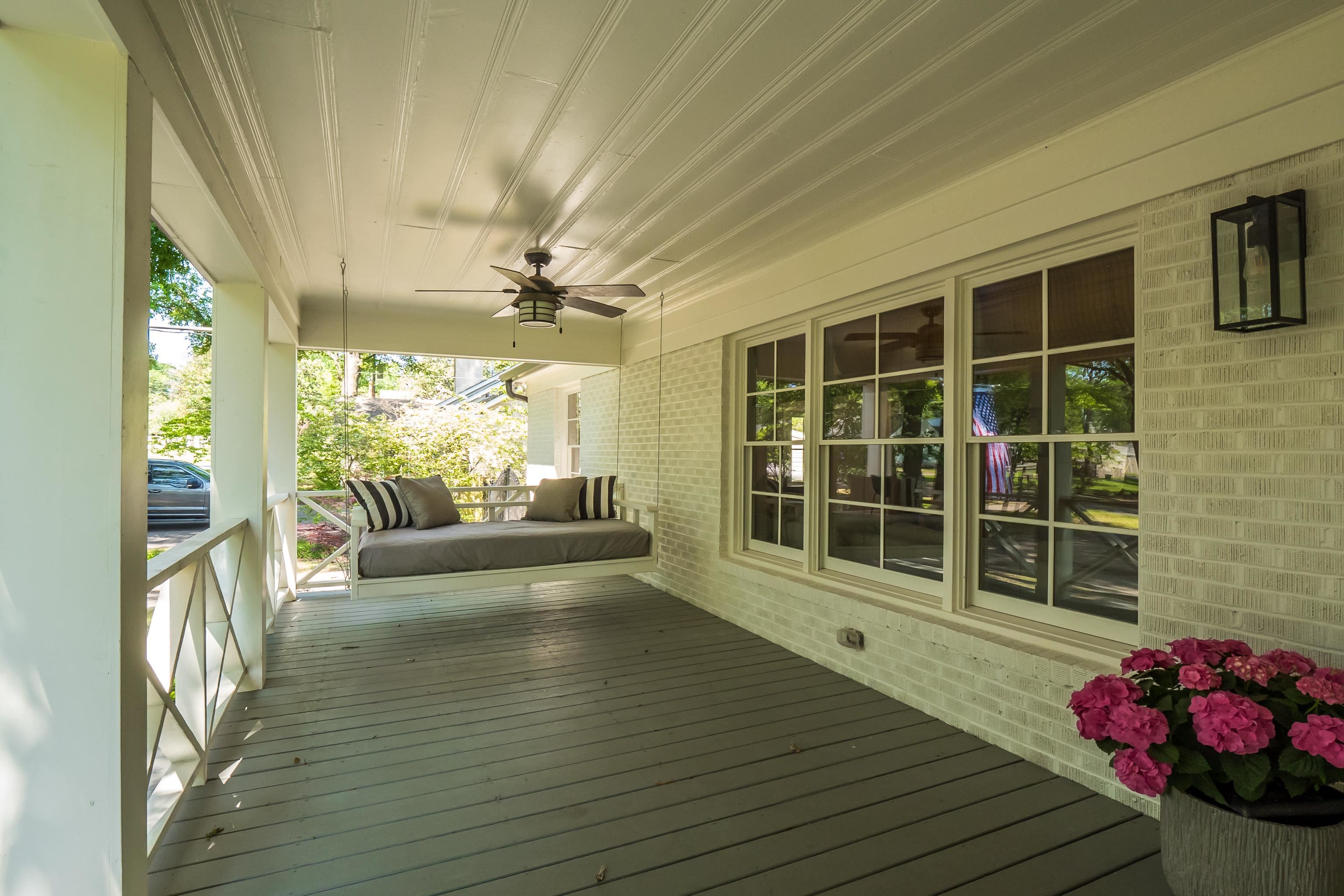 4800 Barfield Road Memphis, TN 38117 - Photo 2 of 25 a view of a living room and a large window