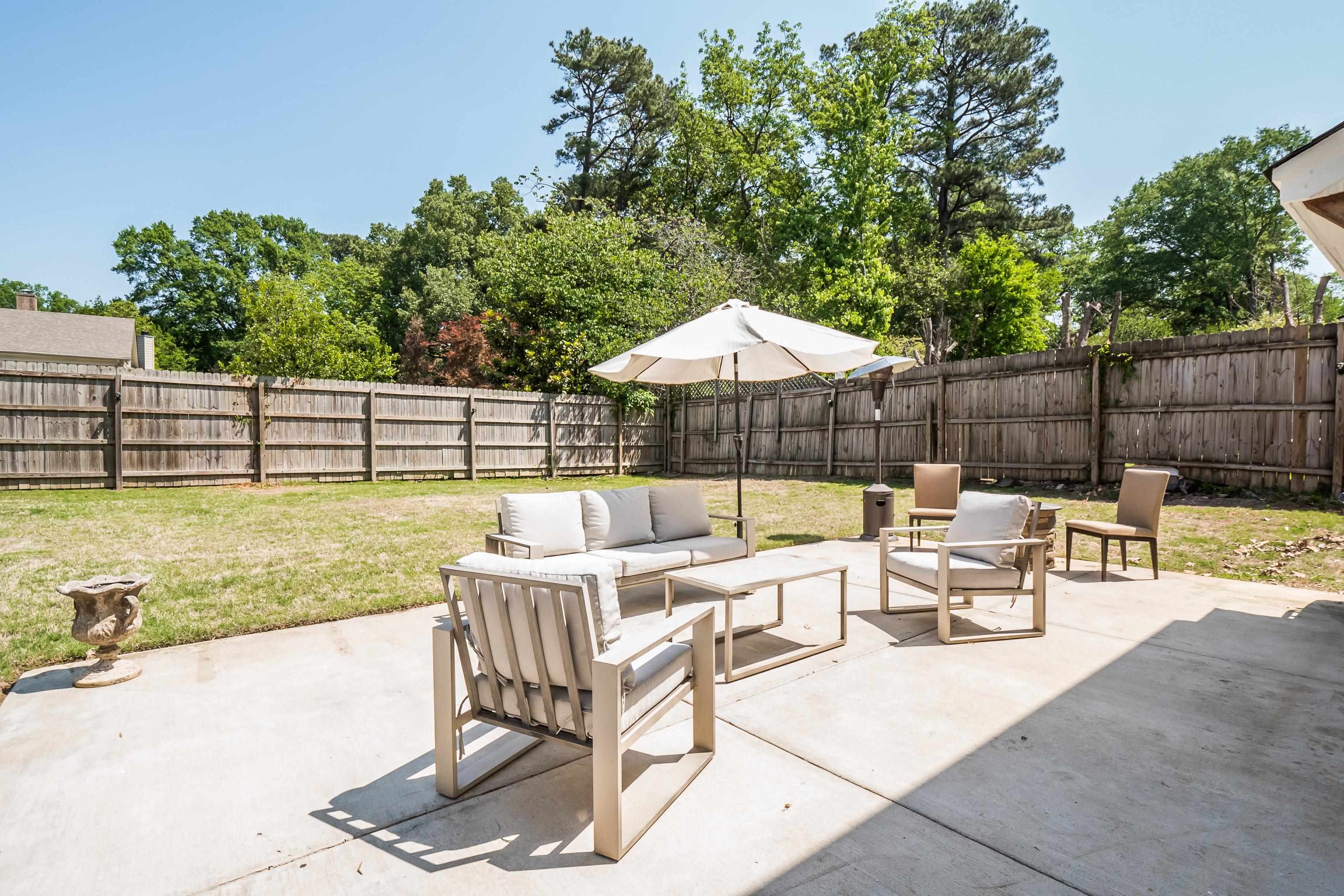 4800 Barfield Road Memphis, TN 38117 - Photo 23 of 25 swimming pool view with a seating space