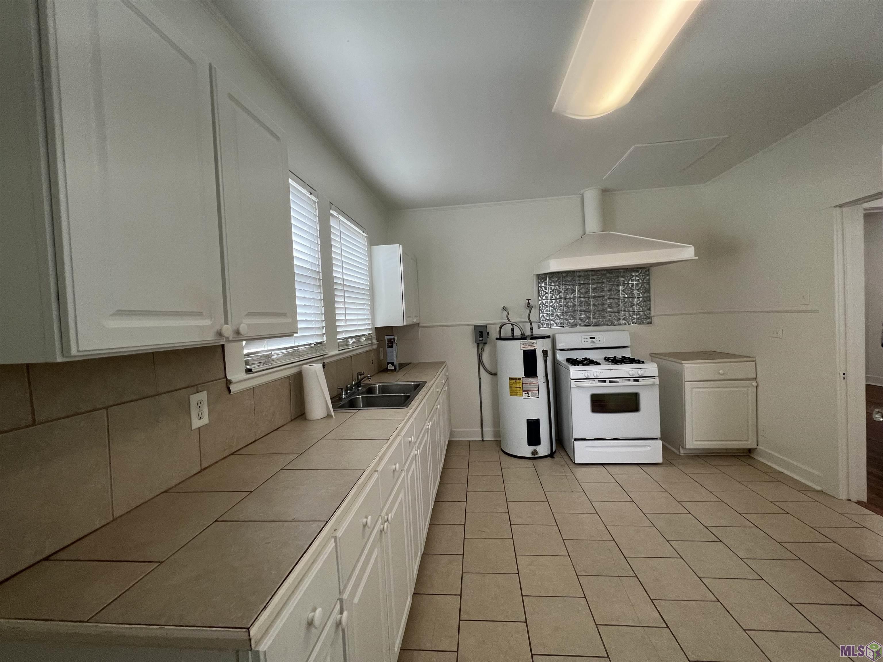 334 Gebelin Street, Unit 334 Baton Rouge, LA 70802 - Photo 3 of 8 Gallery Image 3
