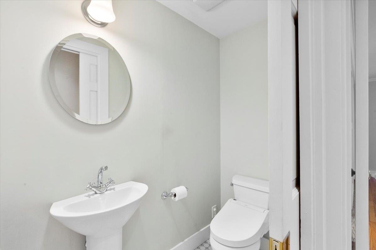 134 Monument Avenue Bennington, VT 05201 - Photo 21 of 39