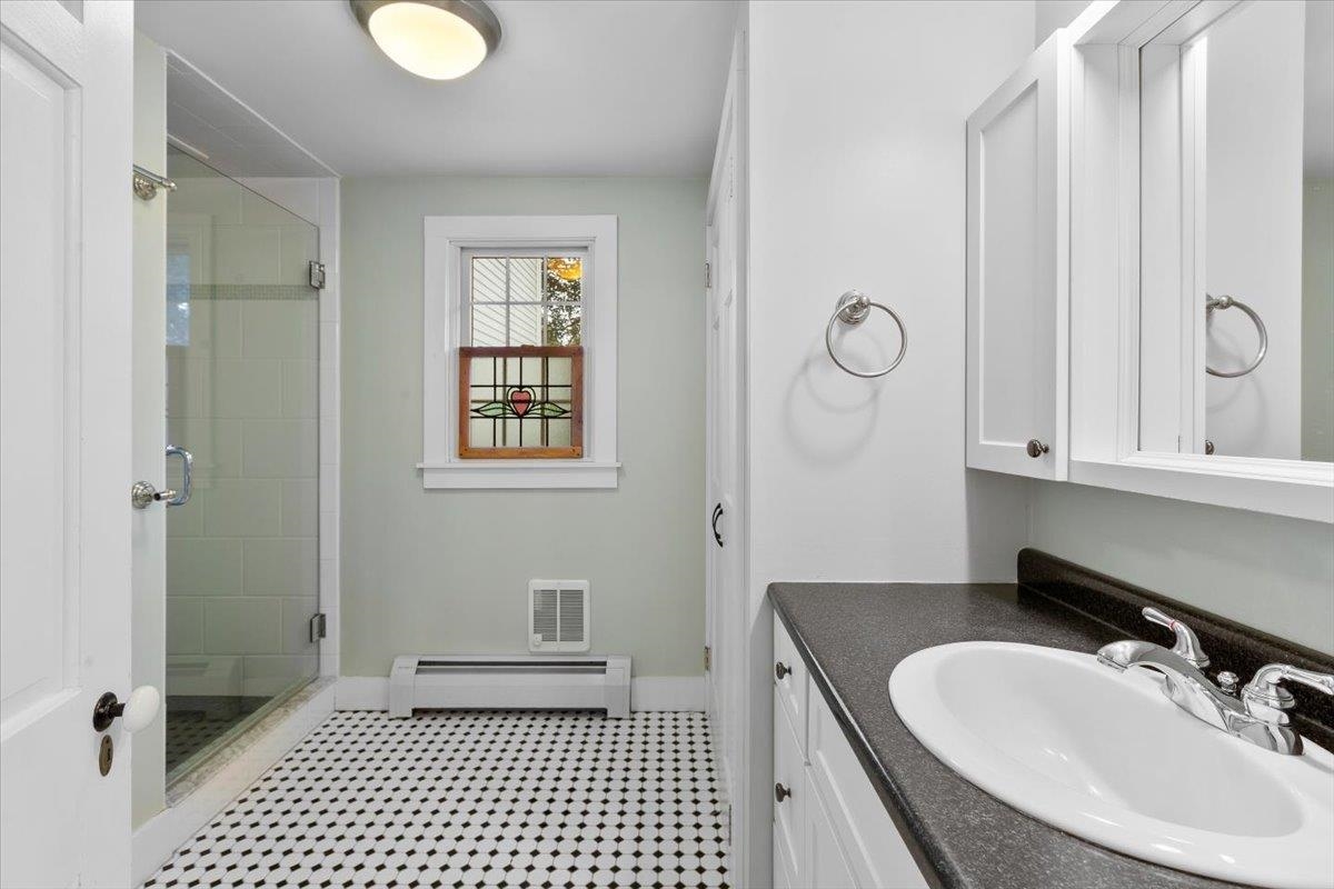 134 Monument Avenue Bennington, VT 05201 - Photo 24 of 39