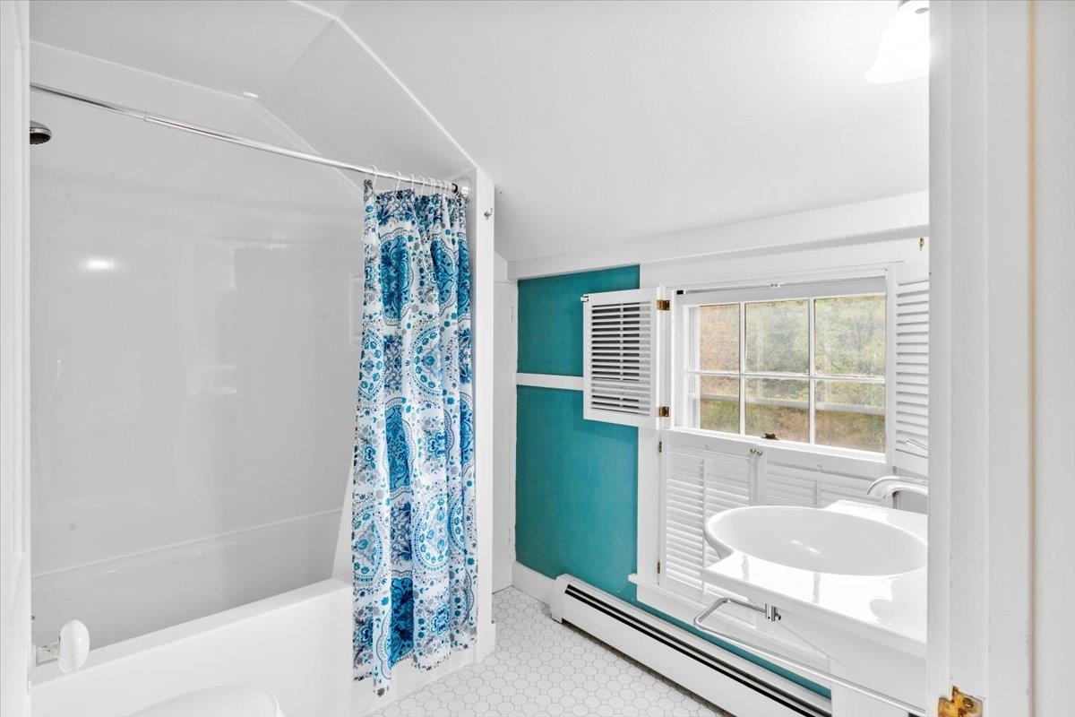 134 Monument Avenue Bennington, VT 05201 - Photo 28 of 39