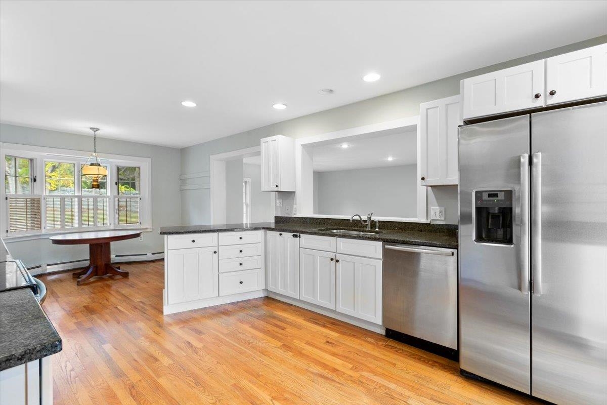 134 Monument Avenue Bennington, VT 05201 - Photo 6 of 39