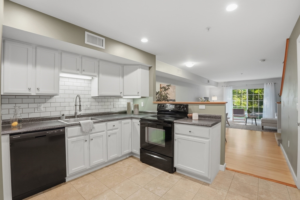 48 Phillips Road, Unit 17 Holden, MA 01520 - Photo 9 of 25