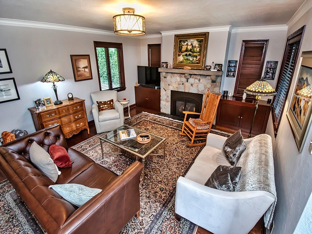 99 Markham Drive Pittsburgh, PA 15228 - Photo 3 of 16