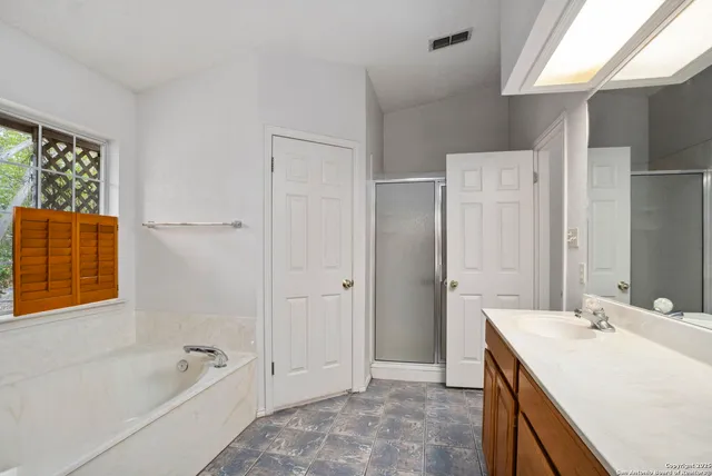 $600,000 | 8902 Enchanted Park, Boerne, TX 78015