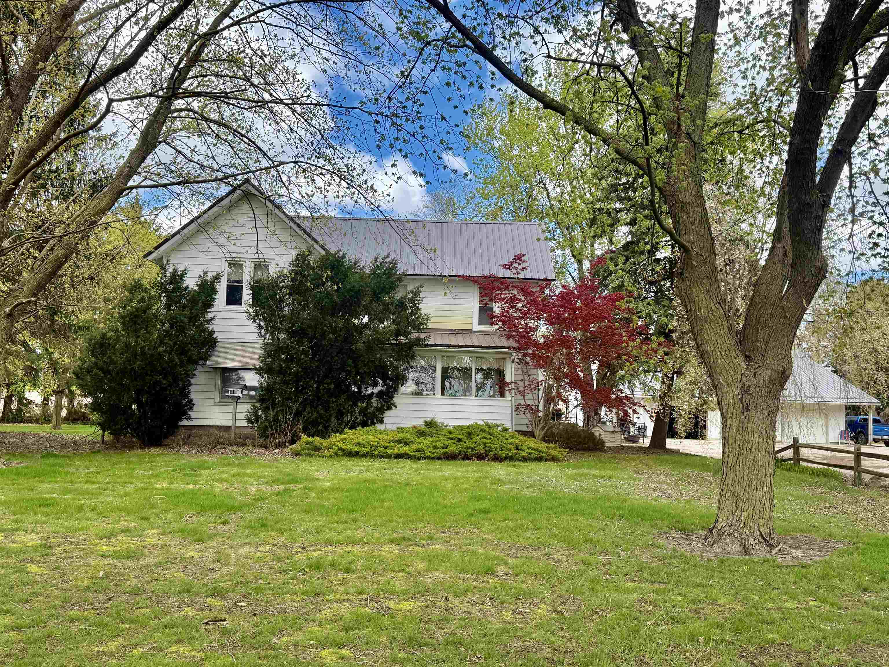 2298 West Hayes Road Ithaca, MI 48847 - Photo 1 of 54