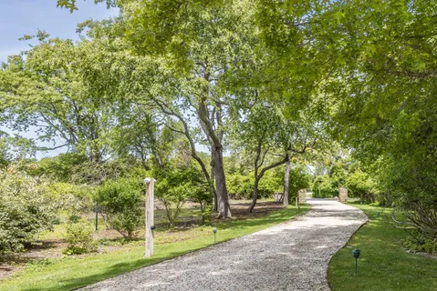 $4,195,000 | 6 Lakeside Court, Montauk, NY 11954