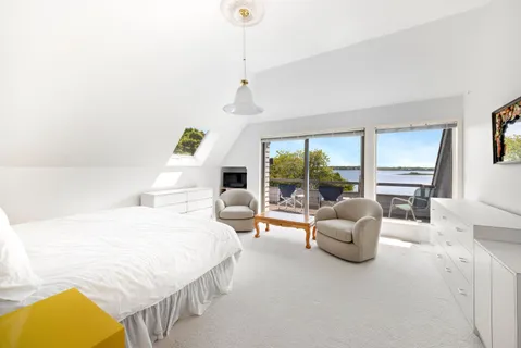 $4,195,000 | 6 Lakeside Court, Montauk, NY 11954